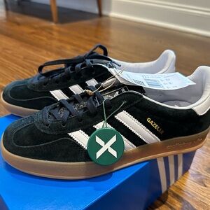 NIB Adidas Gazelle Black White Gum